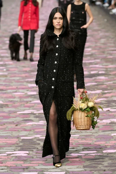 Look 3